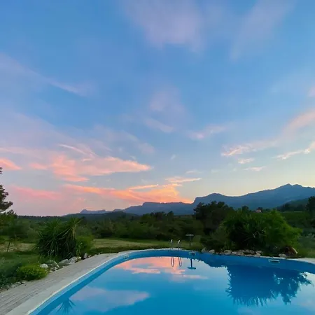 Wonderful Comfortable Finca In The Burga Valley Rasquera Exterior photo